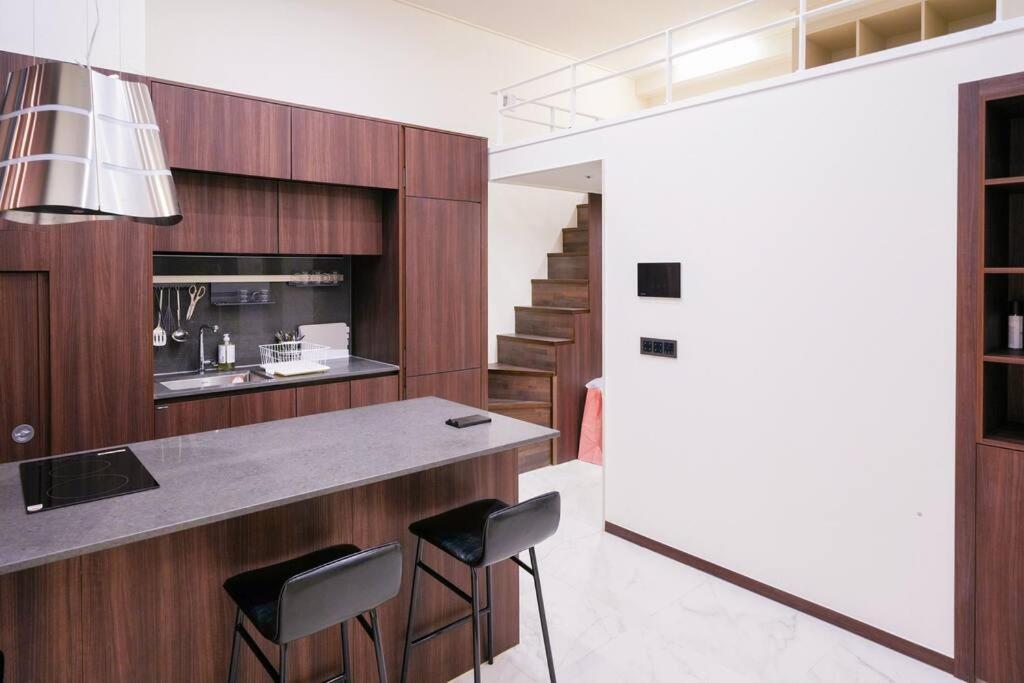 Everywhere - Triple Subway Line 2,4,5 Apartment Seoul